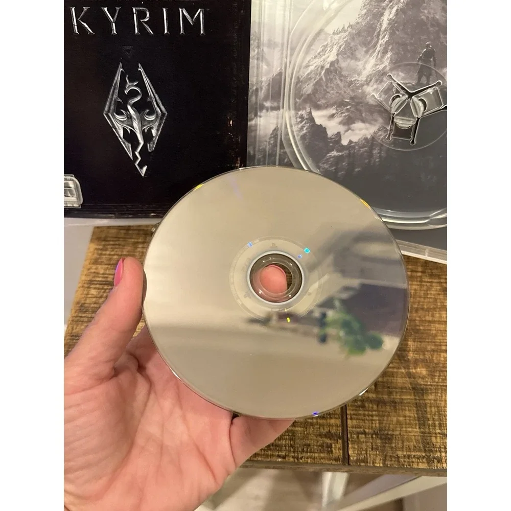 The Elder Scrolls V: Skyrim (PlayStation 3, 2011) Complete In Box With Manual